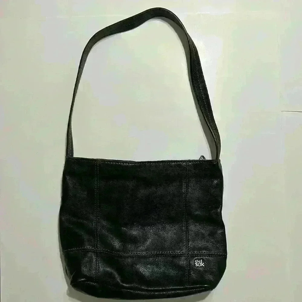 the Sak De Young Medium Leather Hobo